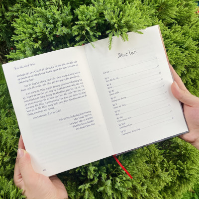 Sách - Theo Dấu Chân Phật