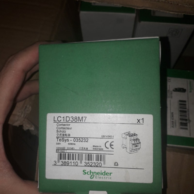 Khởi động từ LC1D38M7 Schneider 220VAC 3P-38A | Chính hãng |