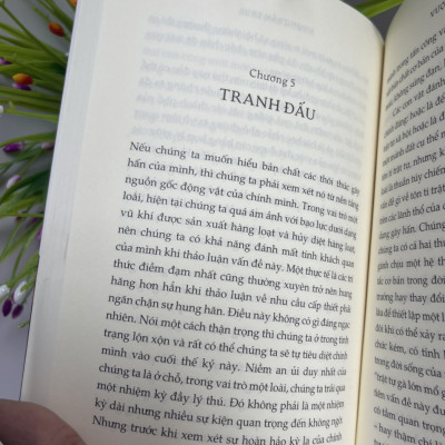 (Combo 2 cuốn Desmond Morris) VƯỢN TRẦN TRỤI và VƯỜN THÚ NGƯỜI – Vương Ngân Hà dịch – Nhã Nam (Bìa mềm)