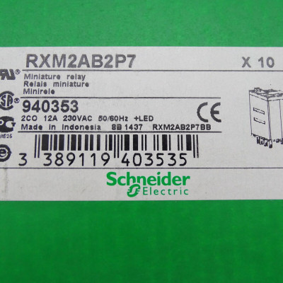 RXM2AB2P7 Rơ le trung gian Schneider