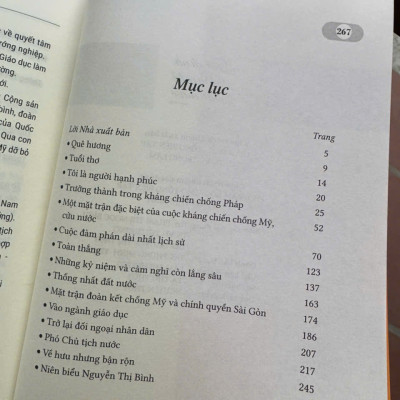 (Bìa mềm, tái bản 2025) HỒI KÝ GIA ĐÌNH – BẠN BÈ – ĐẤT NƯỚC – Nguyễn Thị Bình – NXB CTQGST