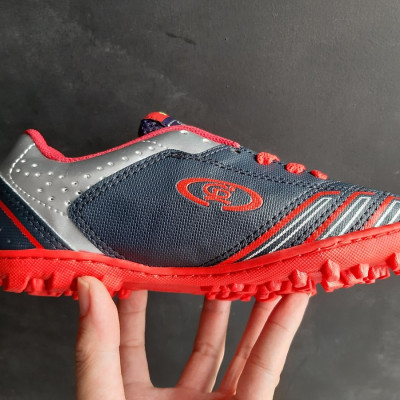 Giày Đá Banh Trẻ Em Chí Phèo