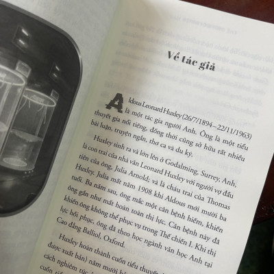 THẾ GIỚI MỚI NHIỆM MÀU - Aldous Huxley - 1980 Novel dịch – 1980 Books  – Thanh Niên – Bìa mềm