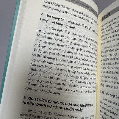 NHÀ QUẢN LÝ CẤP TRUNG: MẮT XÍCH SỐNG CÒN CỦA DOANH NGHIỆP – Đường Văn Quân – Bizbooks - NXB Hồng Đức