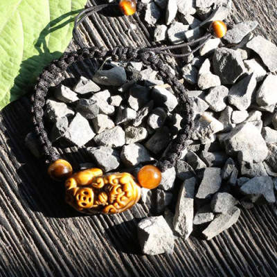 Vòng Tỳ Hưu Mắt Hổ Kết Dây Ngọc Quý Gemstones U30