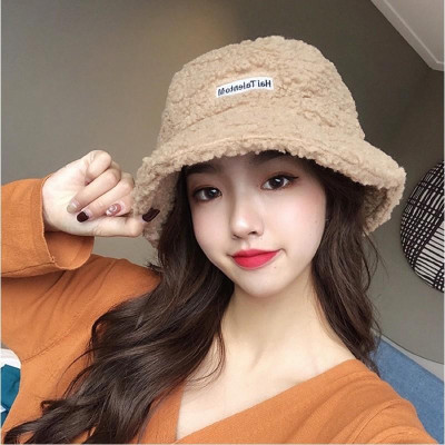 Tóc mũ vành lông xoăn