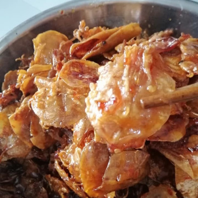 Mực Rim Me đã chế biến ăn liền hộp 1kg là món ăn ngon ơi là ngon của shop Đặc Sản Biển Phan Thiết NGỌC DŨNG. Hạn sử dụng 6 tháng kể từ ngày đặt hàng