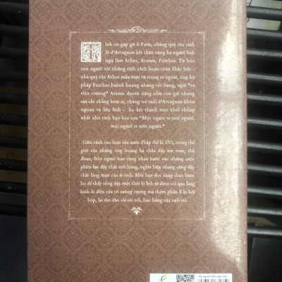 BA NGƯỜI LÍNH NGỰ LÂM