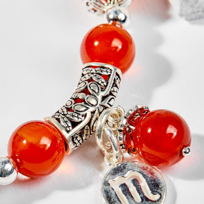 Vòng Tay Phong Thủy Nữ Đá Mã Não Đỏ Phối Charm Cung Hoàng Đạo Thiên Yết (8mm) Mệnh Hỏa, Thổ Ngọc Quý Gemstones