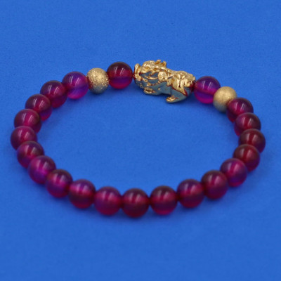 Chuỗi đeo tay Thạch Anh Đỏ mận 6 ly cẩn Tỳ Hưu inox vàng VTAOMTHHBV6 - hợp mệnh Hỏa, mệnh Thổ