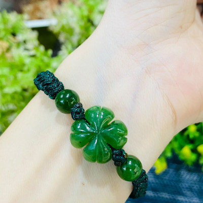 Vòng tay cỏ 4 lá bằng đá Ngọc Bích tế dây may mắn