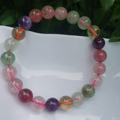 Vòng tay phong thủy may mắn đá thạch anh ngũ sắc tự nhiên Size vòng 8mm bóng tuyệt đẹp đa sắc màu nữ đeo xinh đẹp rẻ hợp nữ tất cả các mệnh Đá thiên nhiên đeo tốt sức khỏe, tim mạch đồng thời may mắn phong thủy tài lộc ạ