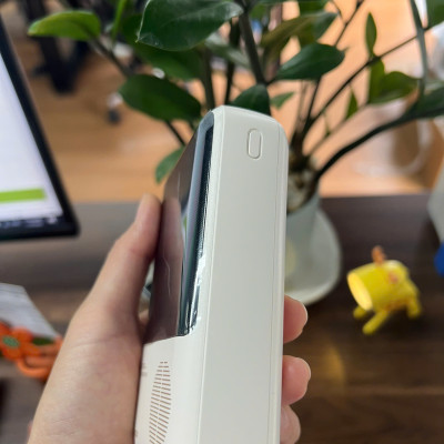 Pin dự phòng sạc nhanh ROCK P99 PD 22.5W 20000mAh có cáp tích hợp , hàng chính hãng bảo hành 1 năm