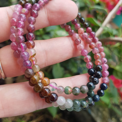 Vòng tourmaline đẹp 3 line size hạt 4mm chất liệu 100% đá thiên nhiên nữ đeo rất rất xinh tay ạ