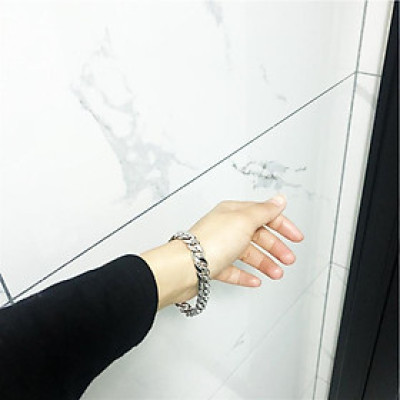 Vòng đeo tay bản to mạnh mẽ nam tính