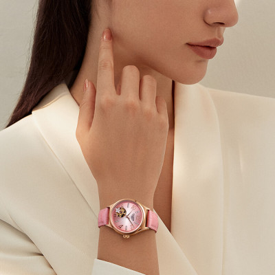 Đồng hồ nữ chính hãng KASSAW K900-2 ,Fullbox, Kính sapphire ,chống xước,chống nước,mặt hồng vỏ vàng hồng da, thép không gỉ 316L, Mới 100%,Bảo hành 24 tháng,thiết kế lộ cơ đơn giản,trẻ trung và sang trọng