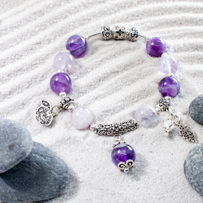 Vòng tay đá phong thủy thiên nhiên Thạch anh tím tốt cho mạng Hỏa - Thổ VT065