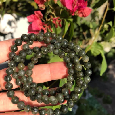 Vòng chuỗi đeo tay 108 hạt đá thạch anh tóc xanh tự nhiên Vòng size 6mm Chất liệu đá thiên nhiên đeo quấn vào tay kiểu vòng trẻ trung đẹp Hợp nữ mệnh mộc hỏa thủy ạ