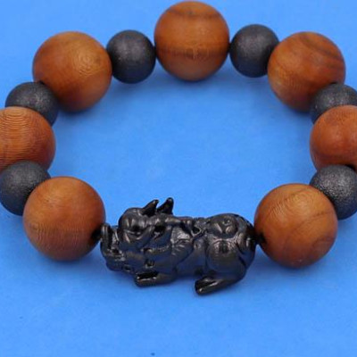 Chuỗi tay Gỗ Hoàng Đàn 18 ly phối 6 bi charm Tỳ Hưu inox - Vòng size XXXL