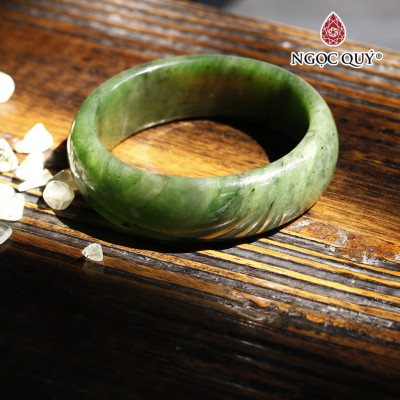 Vòng ngọc bích nephrite liền khối mệnh hỏa, thổ - Ngọc Quý Gemstones