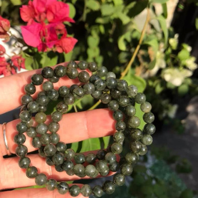 Vòng chuỗi đeo tay 108 hạt đá thạch anh tóc xanh tự nhiên Vòng size 6mm Chất liệu đá thiên nhiên đeo quấn vào tay kiểu vòng trẻ trung đẹp Hợp nữ mệnh mộc hỏa thủy ạ