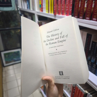 Sách - The Decline and Fall of the Roman Empire by Edward Gibbon - History /Nonfiction/ Classics/ Ancient History in English