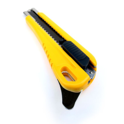 DAO RỌC GIẤY CÓ MÓC 18MM KDS L-24 (KHÓA TỰ ĐỘNG)