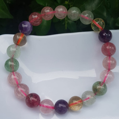 Vòng tay phong thủy may mắn đá thạch anh ngũ sắc tự nhiên Size vòng 8mm bóng tuyệt đẹp đa sắc màu nữ đeo xinh đẹp rẻ hợp nữ tất cả các mệnh Đá thiên nhiên đeo tốt sức khỏe, tim mạch đồng thời may mắn phong thủy tài lộc ạ