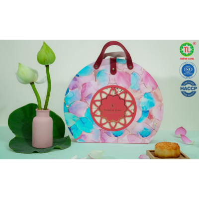 Hộp bánh trung thu 4 bánh 1 trứng 150g - Hồng Phúc - Thành Long 600g - Việt Nam