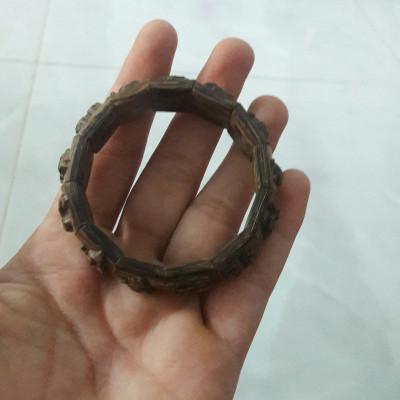 vòng tay trầm sánh 12 con giáp