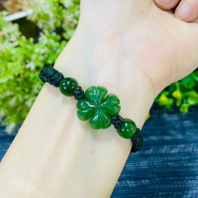 Vòng tay cỏ 4 lá bằng đá Ngọc Bích tế dây may mắn