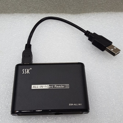 Đầu Đọc Thẻ Tích Hợp Đa Năng SSK (vỏ hộp sắt) - Hàng Nhập Khẩu