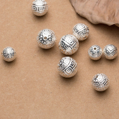 Charm bạc xỏ ngang tròn họa tiết hoa văn - Ngọc Quý Gemstones