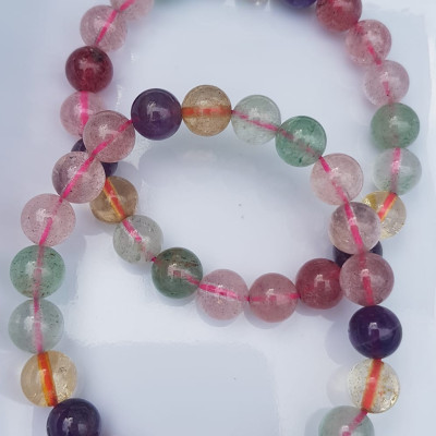 Vòng tay phong thủy may mắn đá thạch anh ngũ sắc tự nhiên Size vòng 8mm bóng tuyệt đẹp đa sắc màu nữ đeo xinh đẹp rẻ hợp nữ tất cả các mệnh Đá thiên nhiên đeo tốt sức khỏe, tim mạch đồng thời may mắn phong thủy tài lộc ạ