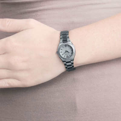 Đồng Hồ Nữ Bulova Đính Kim Cương Dây Thép Không Gỉ 96R199 - Mặt Xà Cừ (Sapphire)