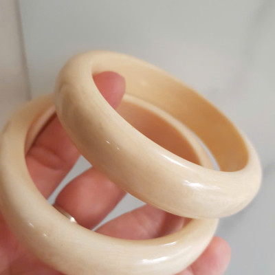 Vòng Đeo Tay Nam Giả Ngà hay Xương Mỹ Nghệ Ni 65mm cao 17mm dầy 9mm 68kg - 80kg đeo ạ