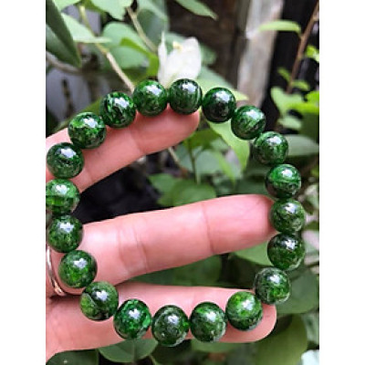 VÒNG TAY ĐÁ DIOPSIDE 10MM ĐẸP XUẤT SẮC LUÔN  100% ĐÁ DIOPSIDE TỰ NHIÊN CAO CẤP ĐẸP ĐEO SANG TAY   NỮ MỆNH MỘC MỆNH HỎA CHUẨN HỢP MÀU XANH LÁ NGỌC SÁNG BÓNG ĐẸP XINH