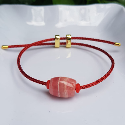 Vòng tay phong thủy may mắn Lu Charm Chất liệu hạt Đá Đào Hoa màu hồng vân tự nhiên Bóng đẹp dây đỏ may mắn có khoen chỉnh theo tay lớn nhỏ được hết ạ Nữ mệnh hỏa, mệnh thổ hợp vòng đeo tay xinh xắn, đẹp, may mắn tài lộc cho gia chủ ạ