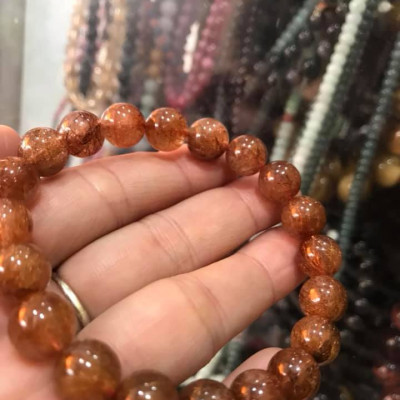 VÒNG THẠCH ANH TÓC NÂU ĐẸP QUÁ  SIZE VÒNG 10mm  100% ĐÁ THIÊN NHIÊN NỮ MỆNH THỔ MỆNH KIM Ạ