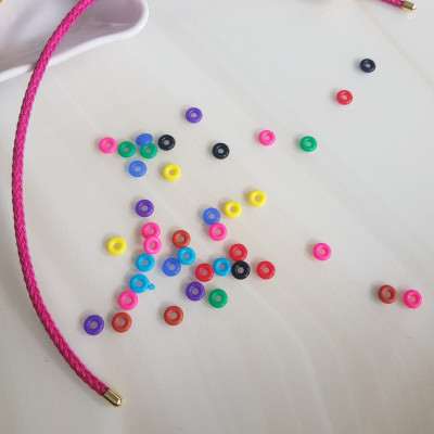 Dây Phối Vòng Tay MÀU HỒNG ĐIỀU ĐẬM ĐẸP DẺO Co Giãn Có 2 Khoen Vàng Nữ Phối Với Hạt Lu Đá Tự Nhiên Các Loại Vào Làm Vòng Đeo Tay Kiểu ạ Size Dây 3mm Nữ Về để Hạt Lu Vào ở Giữa Rút Dây VÀo 2 Lỗ Khoẻn Vàng Trên Dây là đeo đẹp ạ