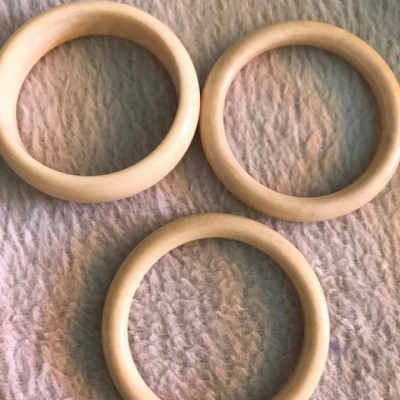 Vòng Đeo Tay Cho Bé đeo 6 tháng -3 tuổi  Màu Trắng Giả Ngà Hay Gọi Xương Mỹ Nghệ  Ni 37mm -41mm 