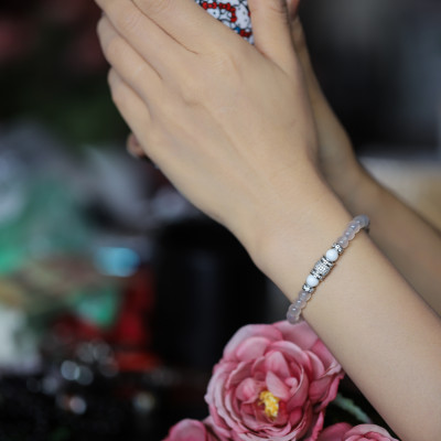 Vòng tay phong thuỷ đá Mã Não trắng 6 ly mix Charm ống ngắn Anqlo