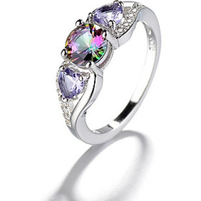 Nhẫn nữ đính đá hình trái tim