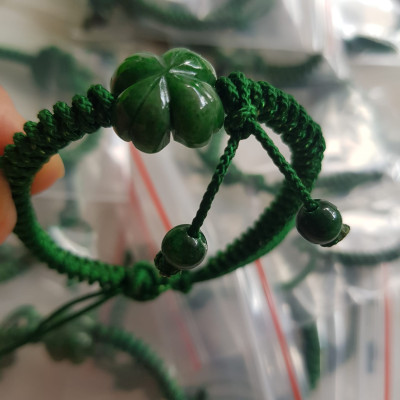 Vòng tay nữ kiểu charm cỏ 4 lá xanh đẹp  Chất liệu hoa cỏ 4 lá phối dây xanh lá  Hợp nữ mệnh mộc mệnh hỏa và thủy đeo ạ