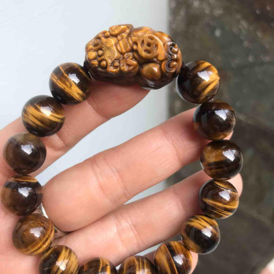 CHIẾC VÒNG ĐÁ MẮT HỔ TỲ HƯU 12ly VÀNG NÂU HÚT TÀI NAM MỆNH KIM THỔ ĐÁ TỰ NHIÊN BÓNG ĐẸP 