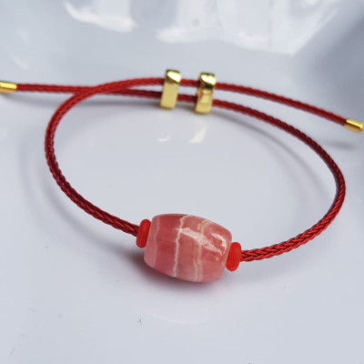 Vòng tay phong thủy may mắn Lu Charm Chất liệu hạt Đá Đào Hoa màu hồng vân tự nhiên Bóng đẹp dây đỏ may mắn có khoen chỉnh theo tay lớn nhỏ được hết ạ Nữ mệnh hỏa, mệnh thổ hợp vòng đeo tay xinh xắn, đẹp, may mắn tài lộc cho gia chủ ạ