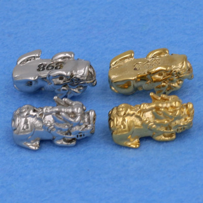 Vòng tay gỗ hoàng đàn 12 ly - cẩn Tỳ Hưu inox vàng VGHDTHV12