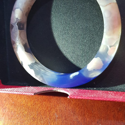 Vòng tay Nữ  Bản Hẹ Đá Mã Não Xanh Dương Đậm Bông Bông đều 2 bên vòng quá đẹp Vòng tay Ni 49mm x Cao 11mm x dầy 8mm Nữ mệnh Thủy mệnh mộc 35kg - 48kg đeo ạ