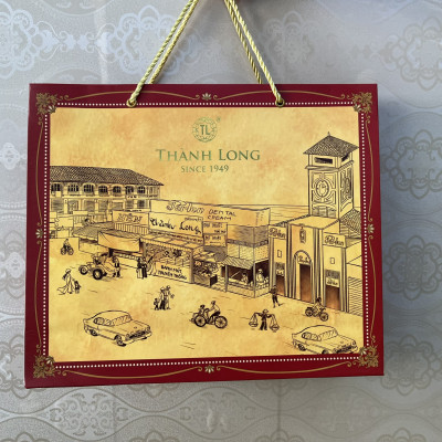 Hộp bánh trung thu cao cấp 4 bánh 2 trứng 220g - Như Ý - Thành Long 880g - tặng 1 hộp trà - Việt Nam