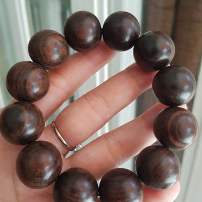 Vòng đeo tay Nam  Chất liệu Gỗ Trắc tự nhiên vân đẹp  Size vòng 19mm nam đeo đẹp ạ